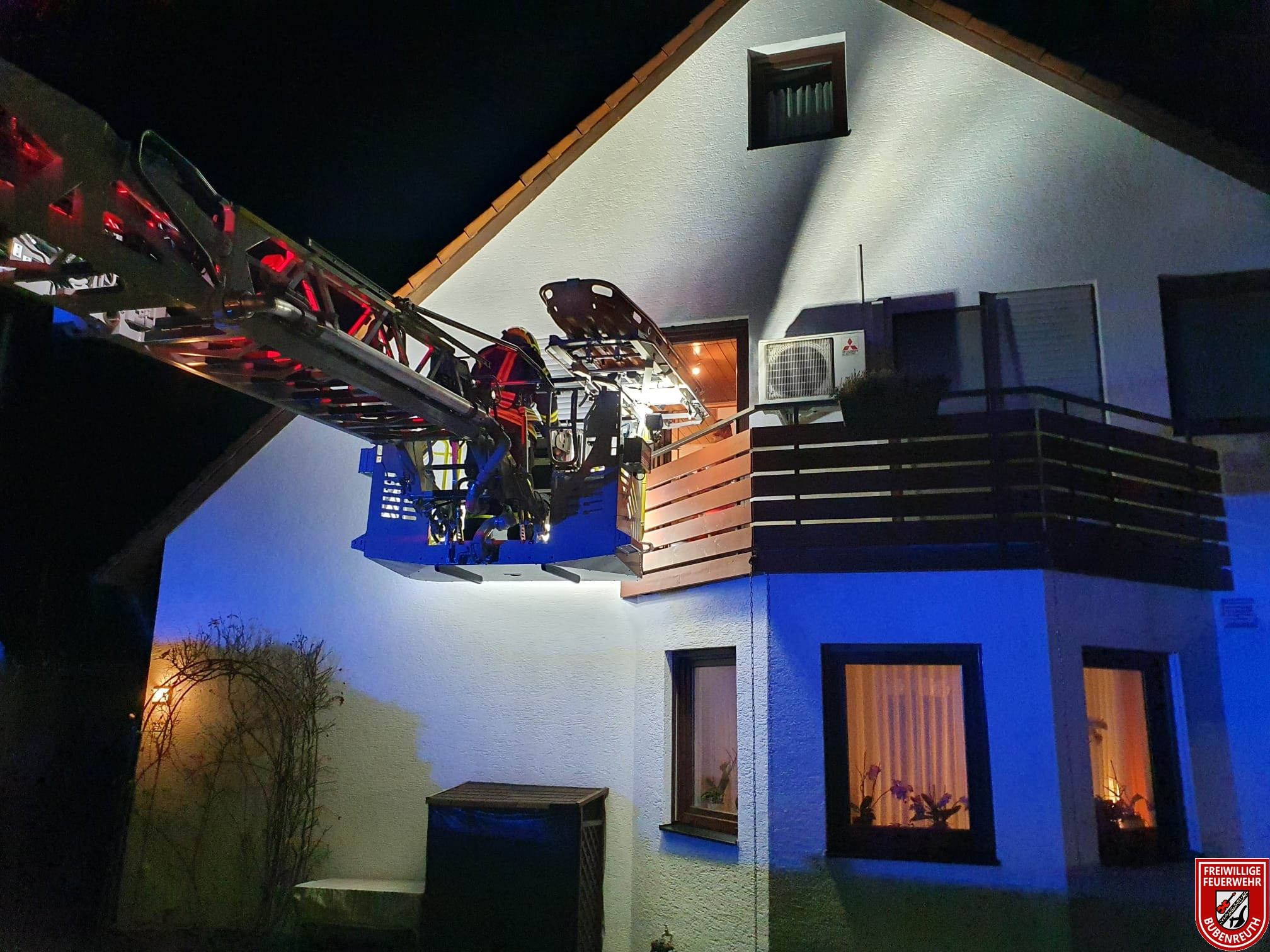 R 4 Rettung über DLK R 4 Rettung über DLK